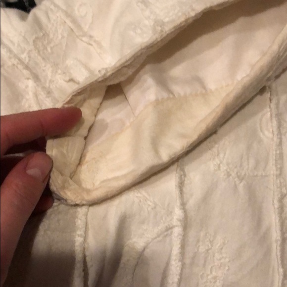 White skirt - Picture 4 of 4